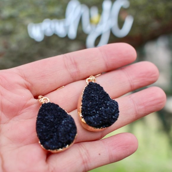 New 14K Gold Black Druzy Teardrop Dangle Earrings - Picture 3 of 13
